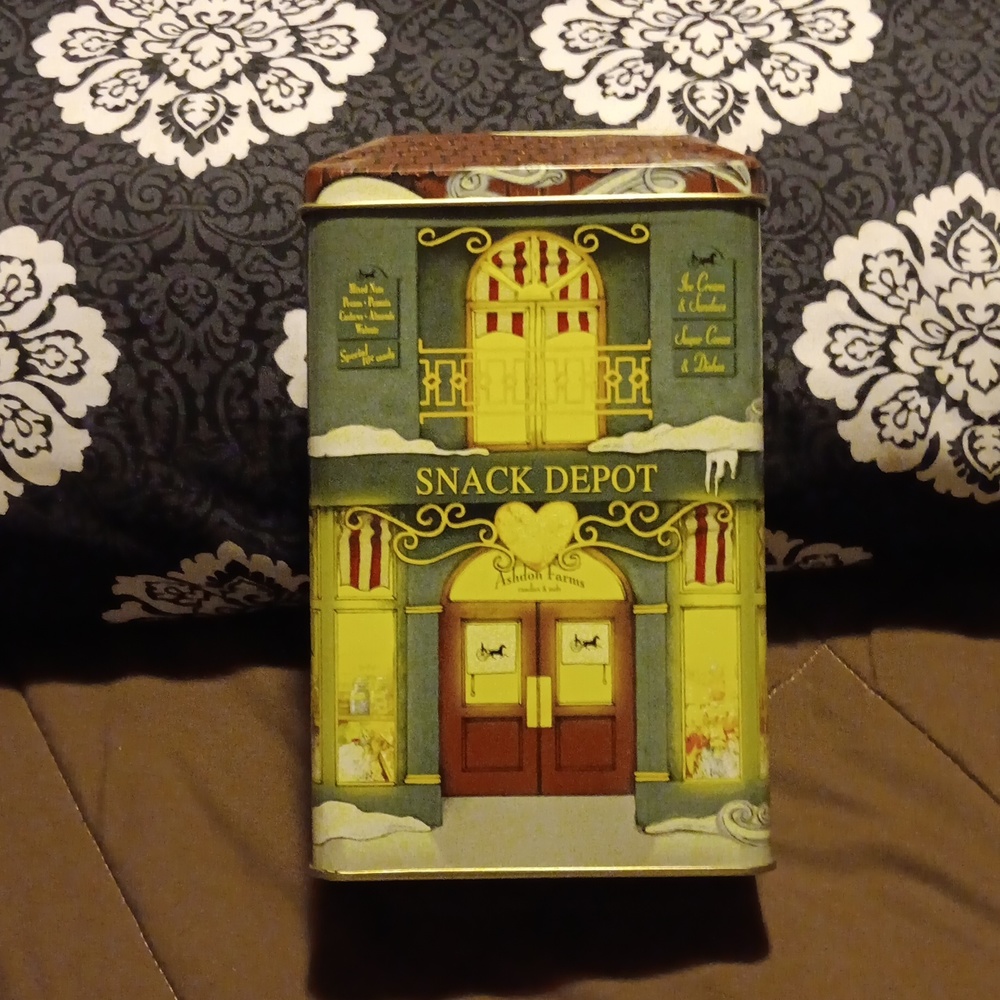 Tin decotive tin